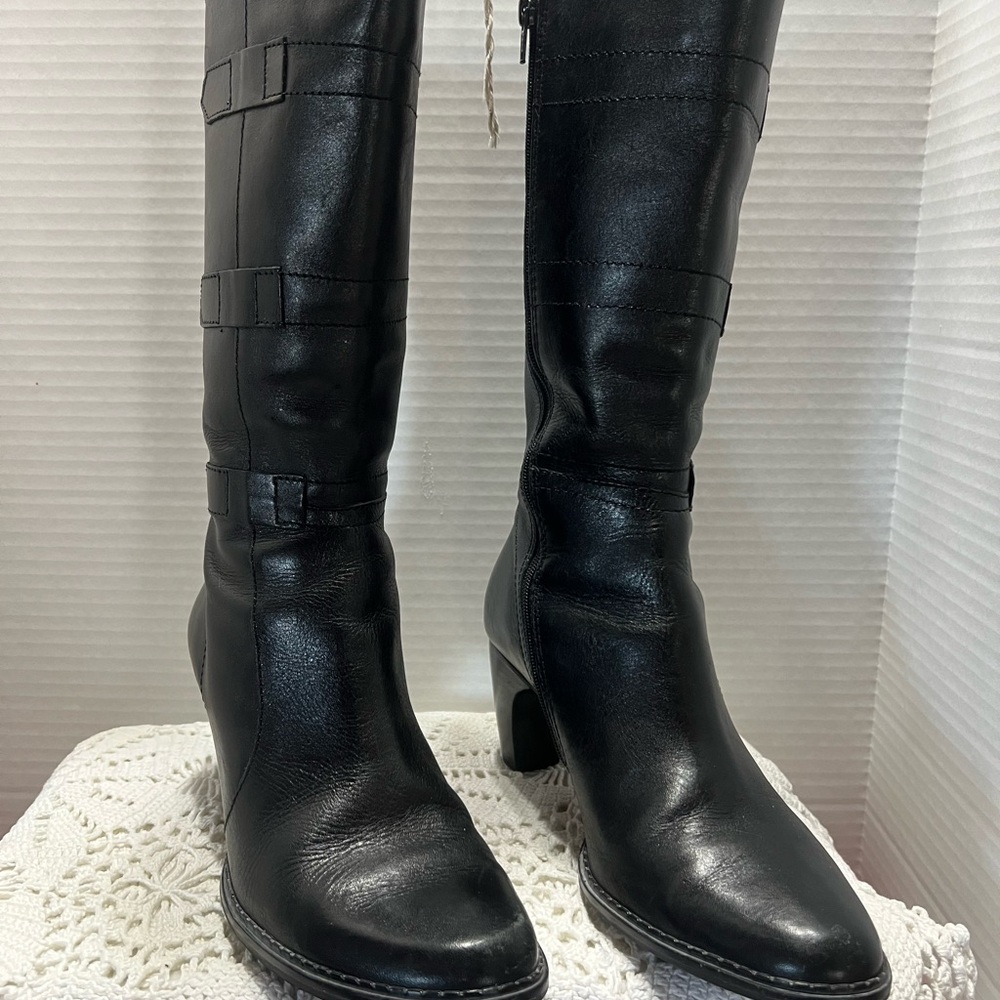 Elegant Black Leather Knee-High Boots